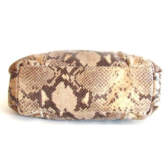 MICHAEL KORS BEVERLY PYTHON CREAM/BLACK EMBOSSED LEATHER DESIGNER SHOULDER BAG - Picture 9 of 13